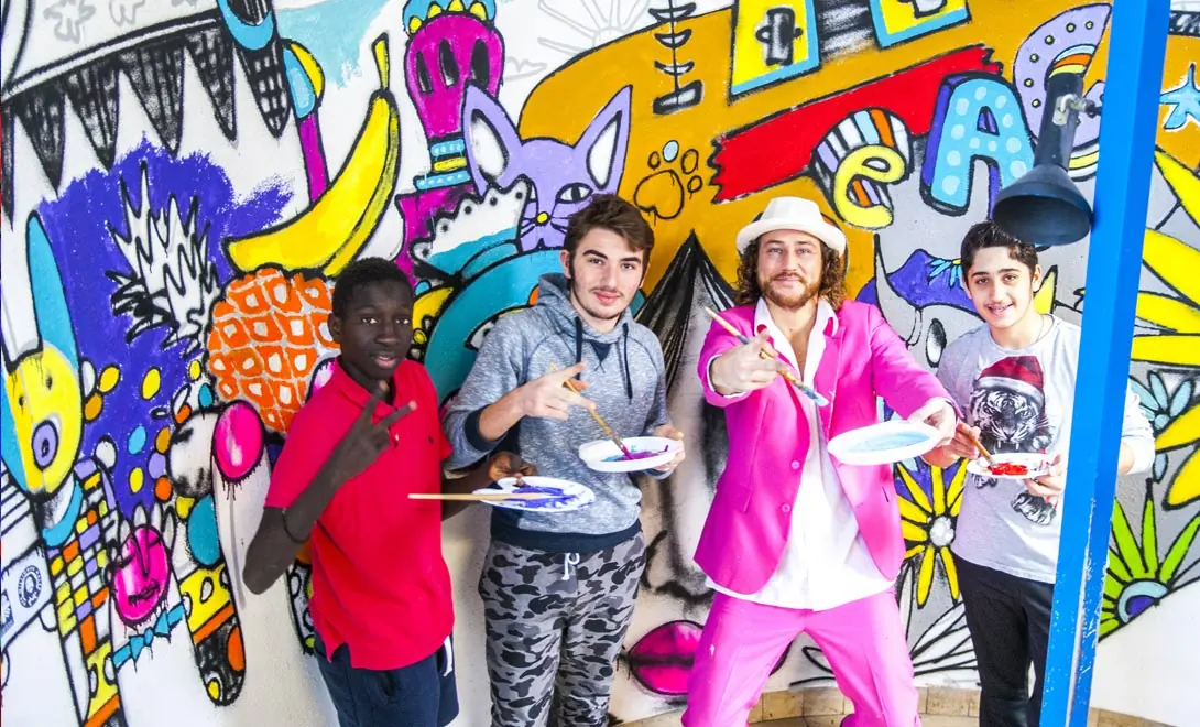 Für Schulen und soziale Projekte