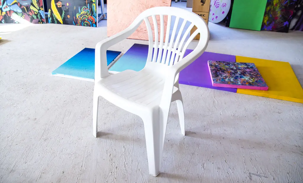 Upcycling: Wie man einen alten Plastikstuhl aufmöbelt
